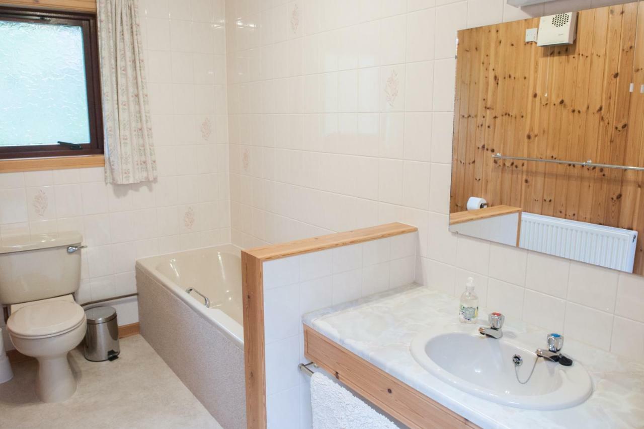 Achmony Holidays Villa Drumnadrochit Bagian luar foto