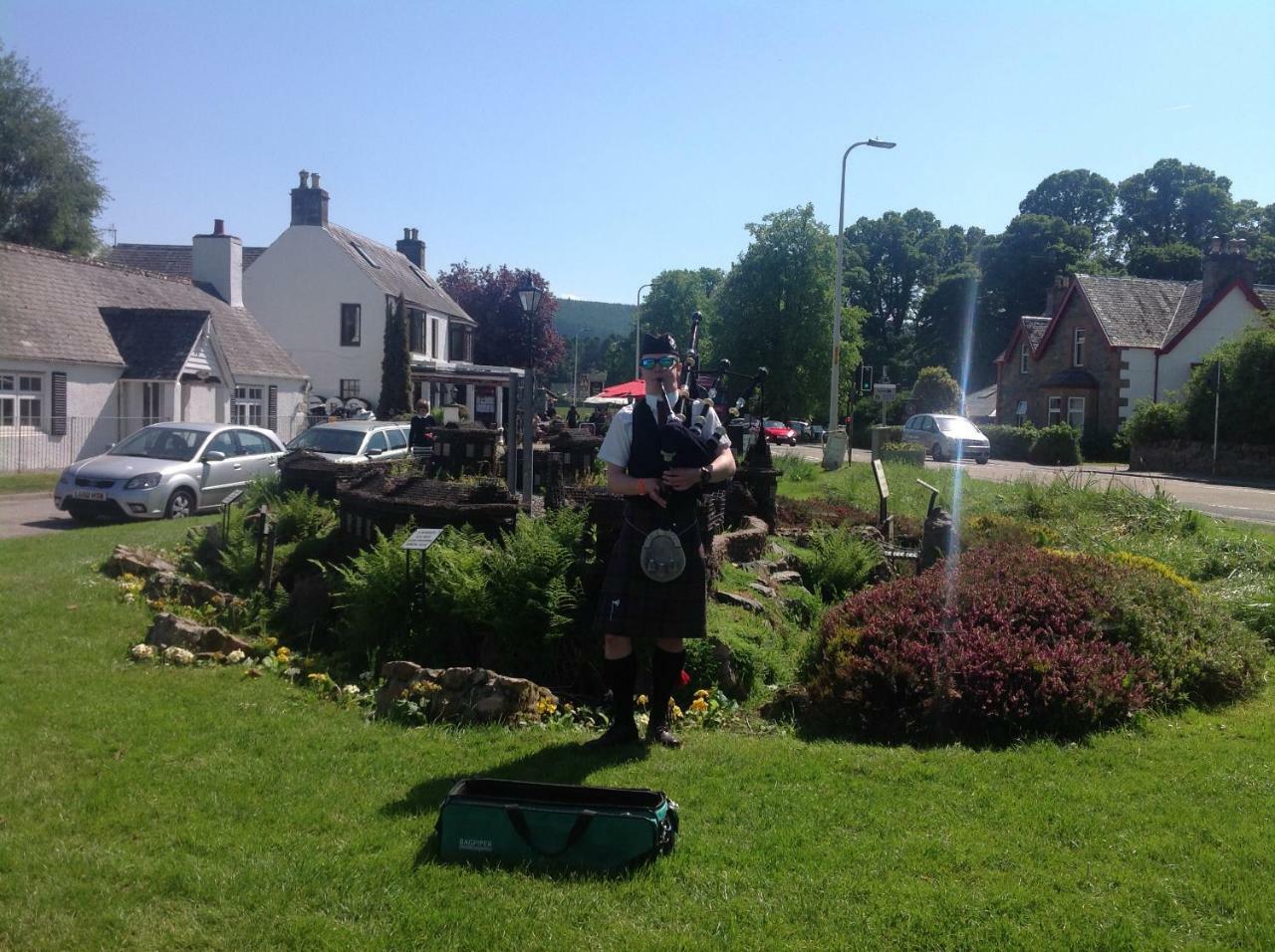 Achmony Holidays Villa Drumnadrochit Bagian luar foto